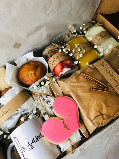 Desayuno con flores a domicilio