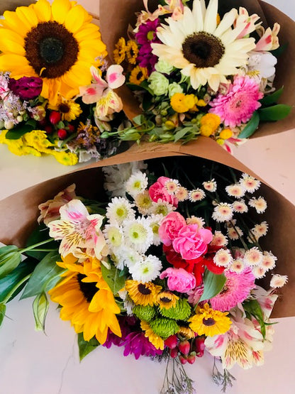 Desayuno con flores a domicilio